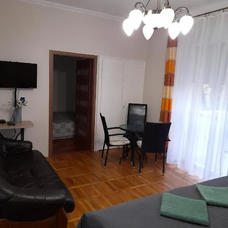 アパート Zoeld Sziget Apartmanlakas エゲル