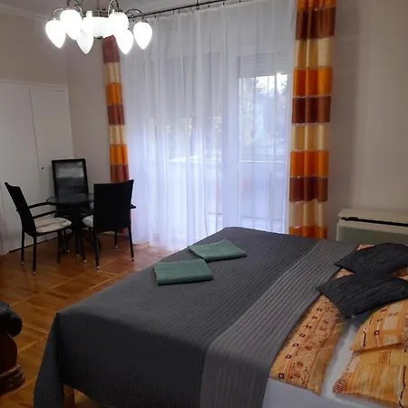 Zoeld Sziget Apartmanlakas 아파트 *