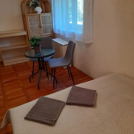 Zoeld Sziget Apartmanlakas 에게르