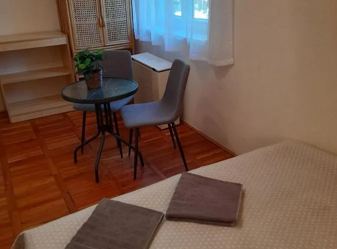 Zoeld Sziget Apartmanlakas Eger