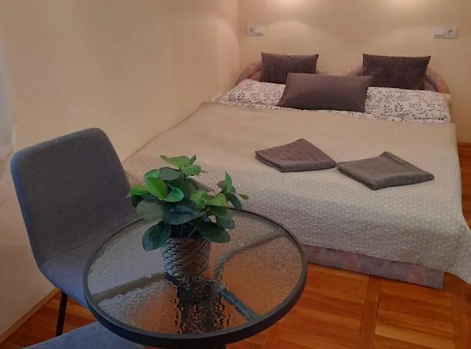 Zoeld Sziget Apartmanlakas Eger